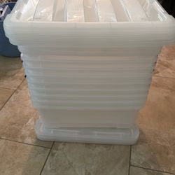 7 Storage Containers With Lids 