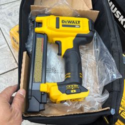 Dewalt Cable Stapler 