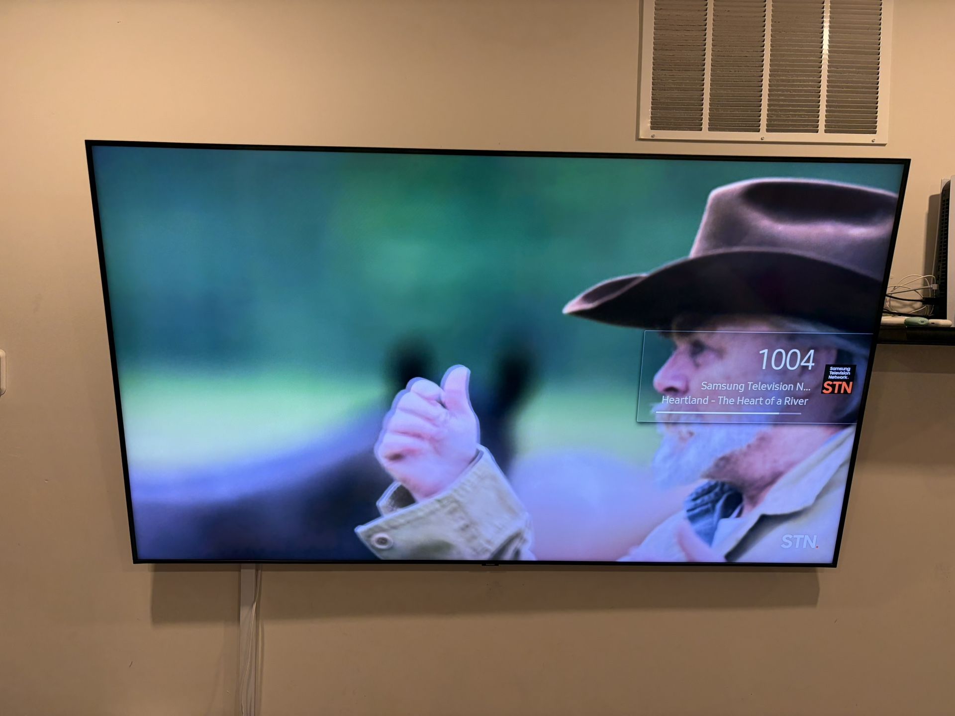 Samsung - 82" Class Q70T Series QLED 4K UHD
