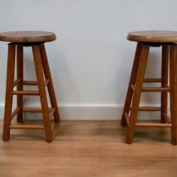 Brown Solid Wood Round Swiveling Barstools