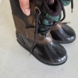 Boys Snow Boots. Botas Para La Nieve De Niños