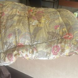 Magnetic Twin Size Brocaded Futon