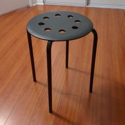 Black Stool (Small table)