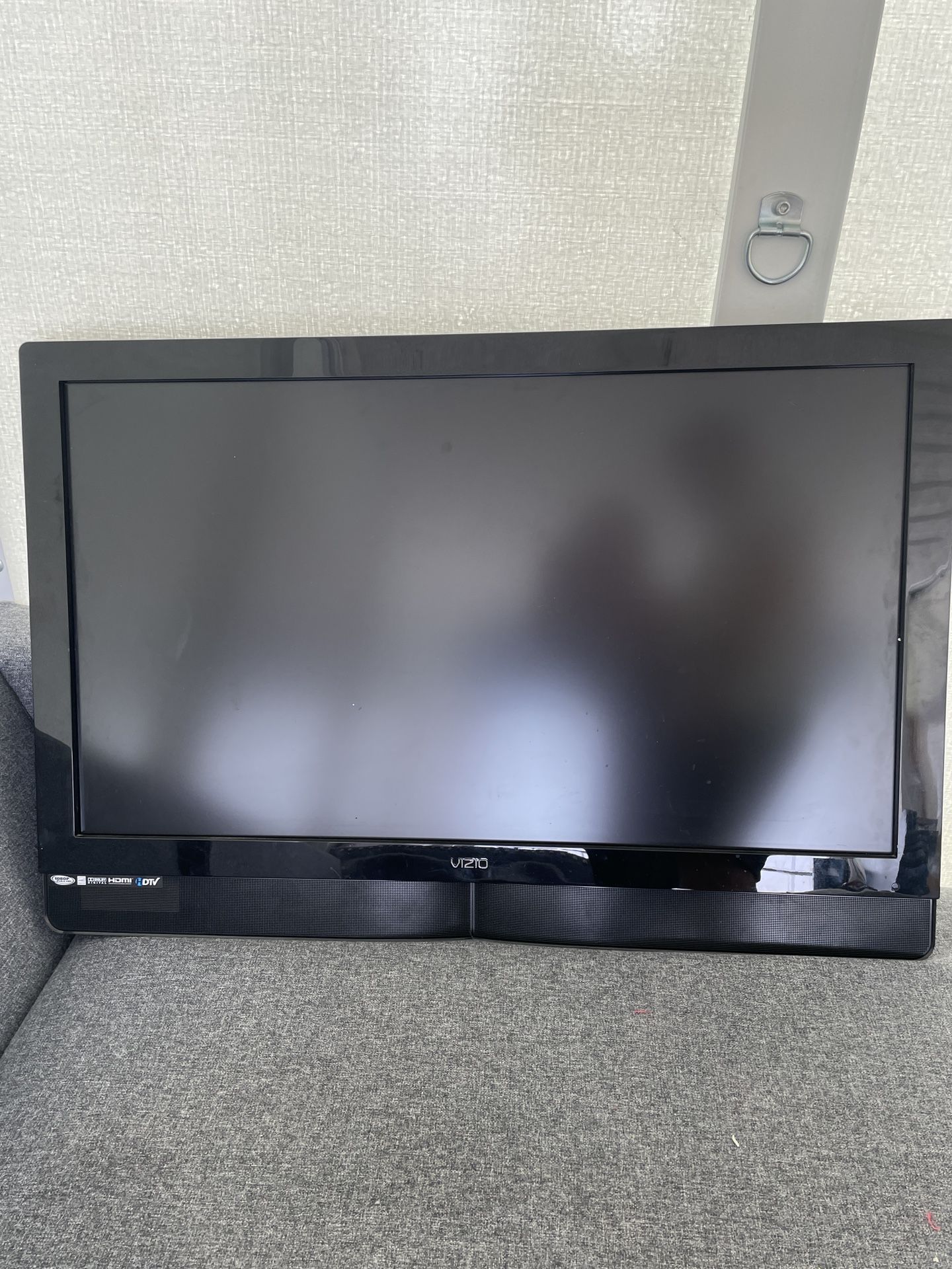 Vizio Flat Screen Tv for Sale in Chester, VA OfferUp