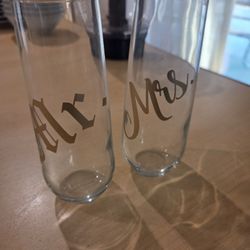 Mr. and Mrs. champagne flutes