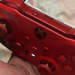 Xbox Controller Series 2 Back Paddles On It