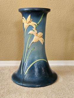 Vintage 1946 Roseville Pottery--Bermuda Blue-- Zephyr Lily 16.5"  Pedestal