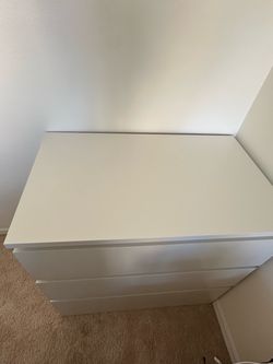 White Drawers Dresser