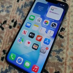 Apple iPhone 16e (Boost Mobile), 128GB Black Excellent Condition