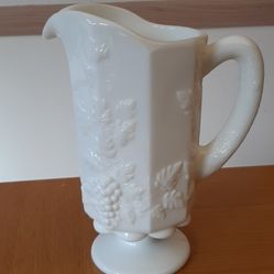 Vintage Westmoreland milk glass pitcher 
