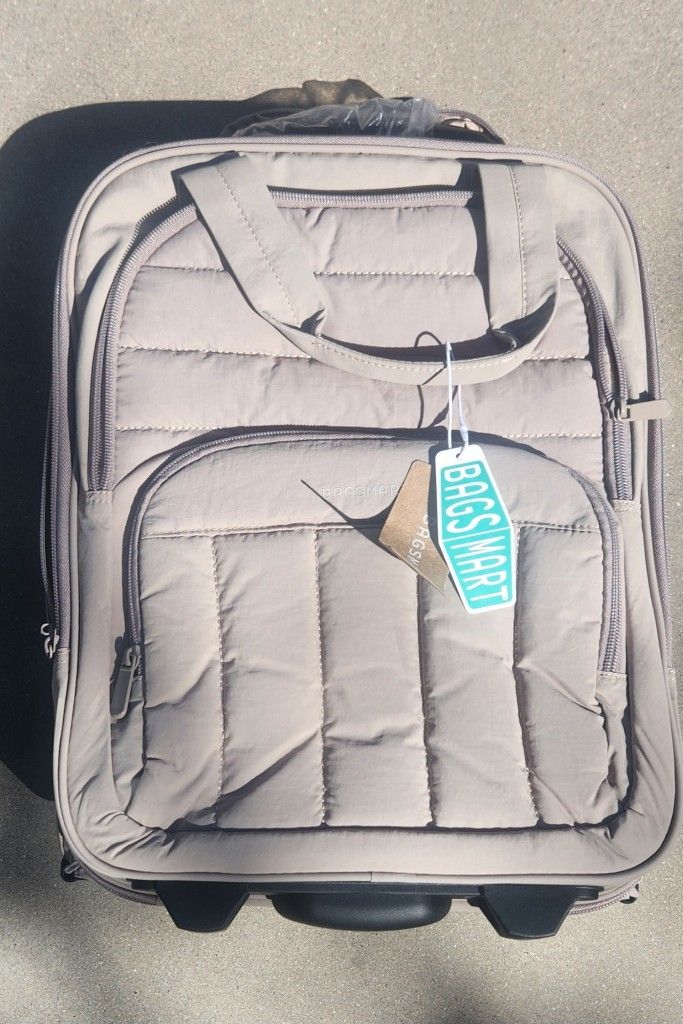 Brand New Bagsmart Luggage Suitcase Carry On