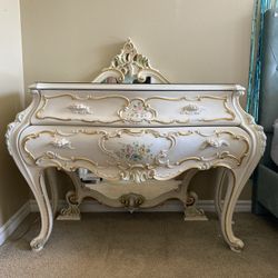 Reproduction Vintage Silik Baroque/Rococo Vanity Dresser Set With Mirror
