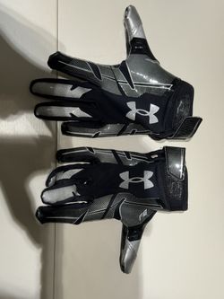 Under armor Football Gloves Youth Medium 