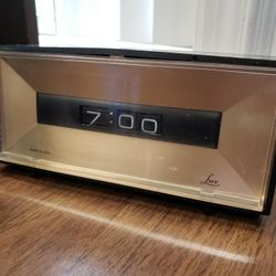 Lux 1970s Flip Clock