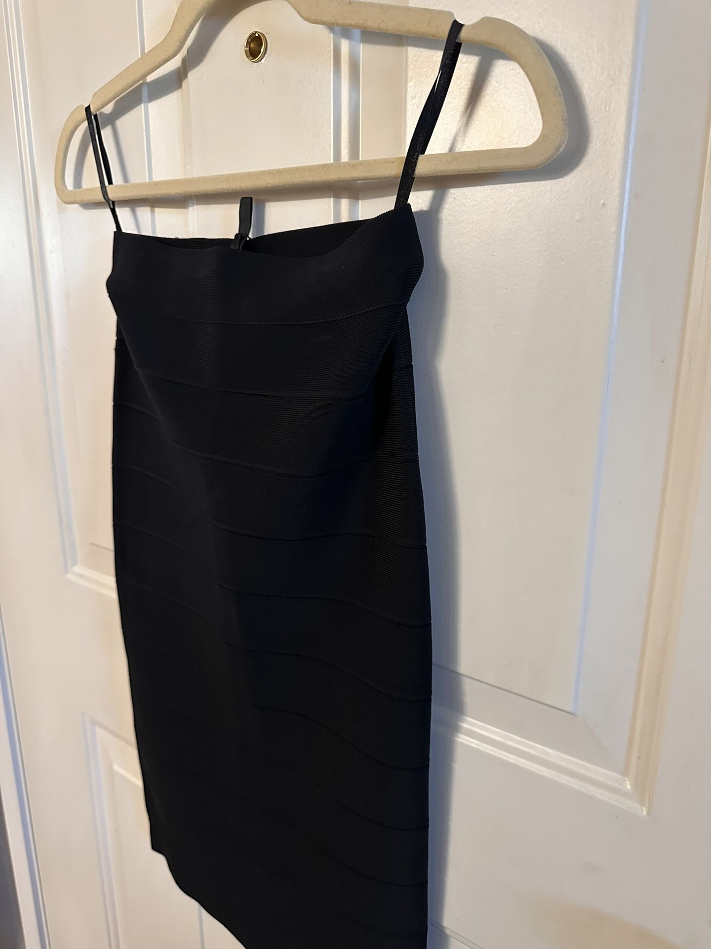 NWT BCBGMaxazria Black Pencil Skirt xs