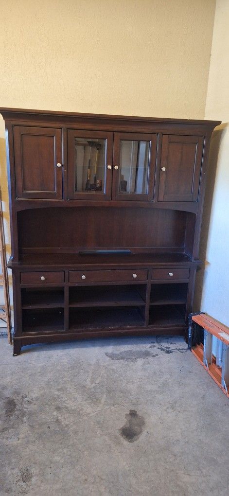 Office Furniture  Crendeza