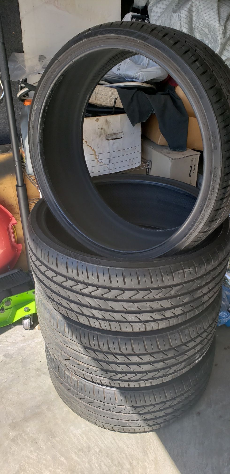 Selling my 255 30 z r 24 Tires $250