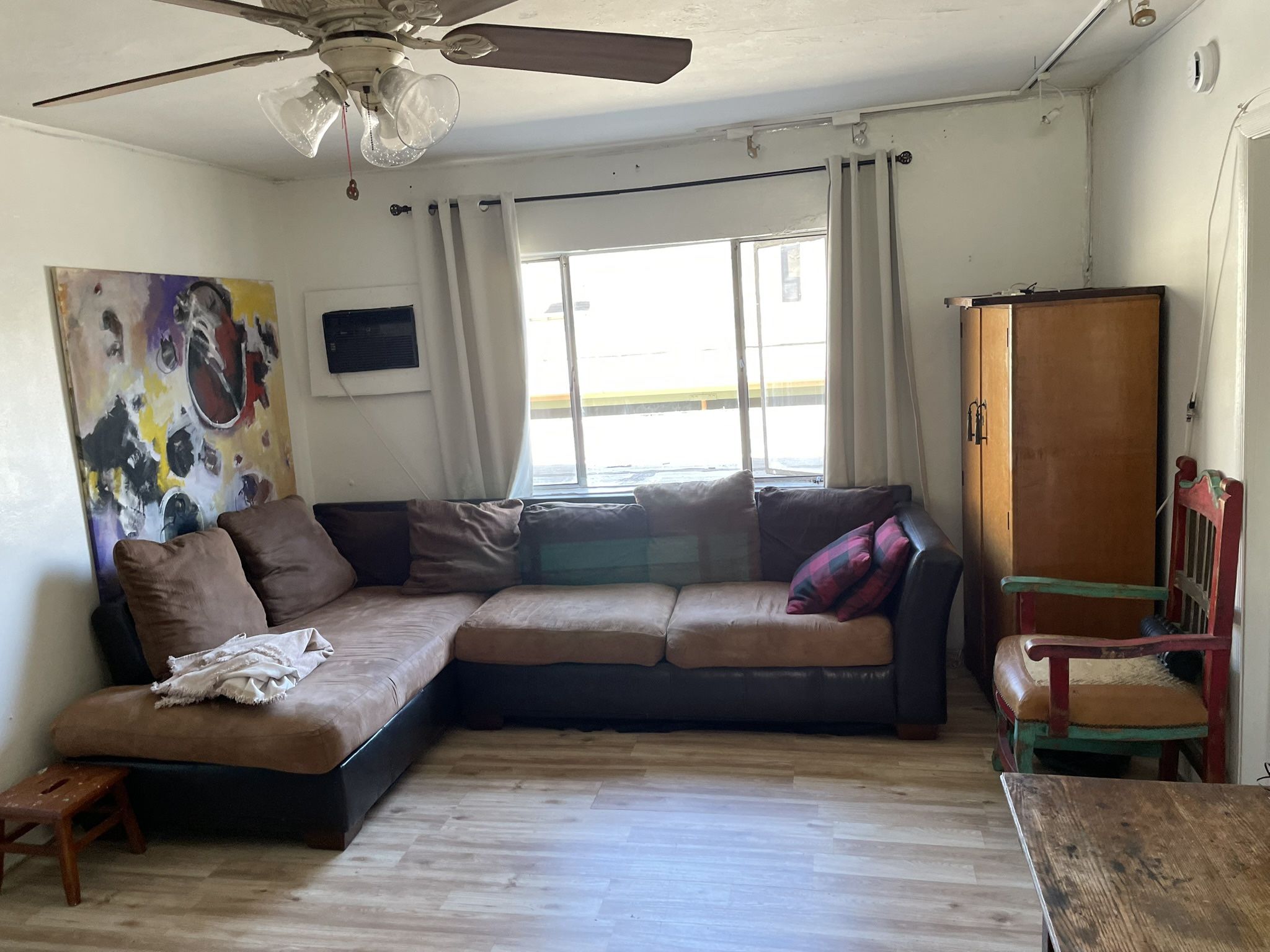 Free Couch Need To be Remove By Monday Or Tuesday