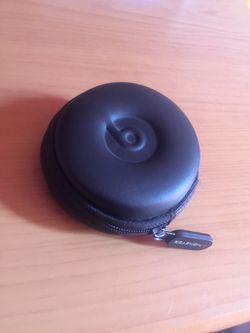 Beats earphone case
