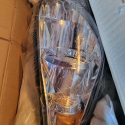 Toyota Camary Head Light 