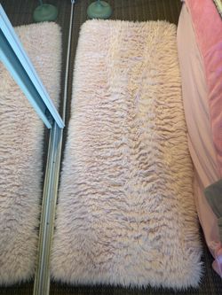 Soft Pink Faux Fur Rug – 2’ x 5’ – $10