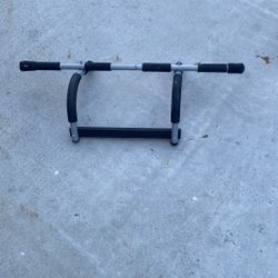 Pull Up Bar