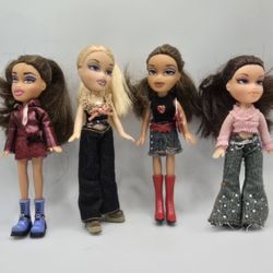 Bratz Dolls Lot Of 4