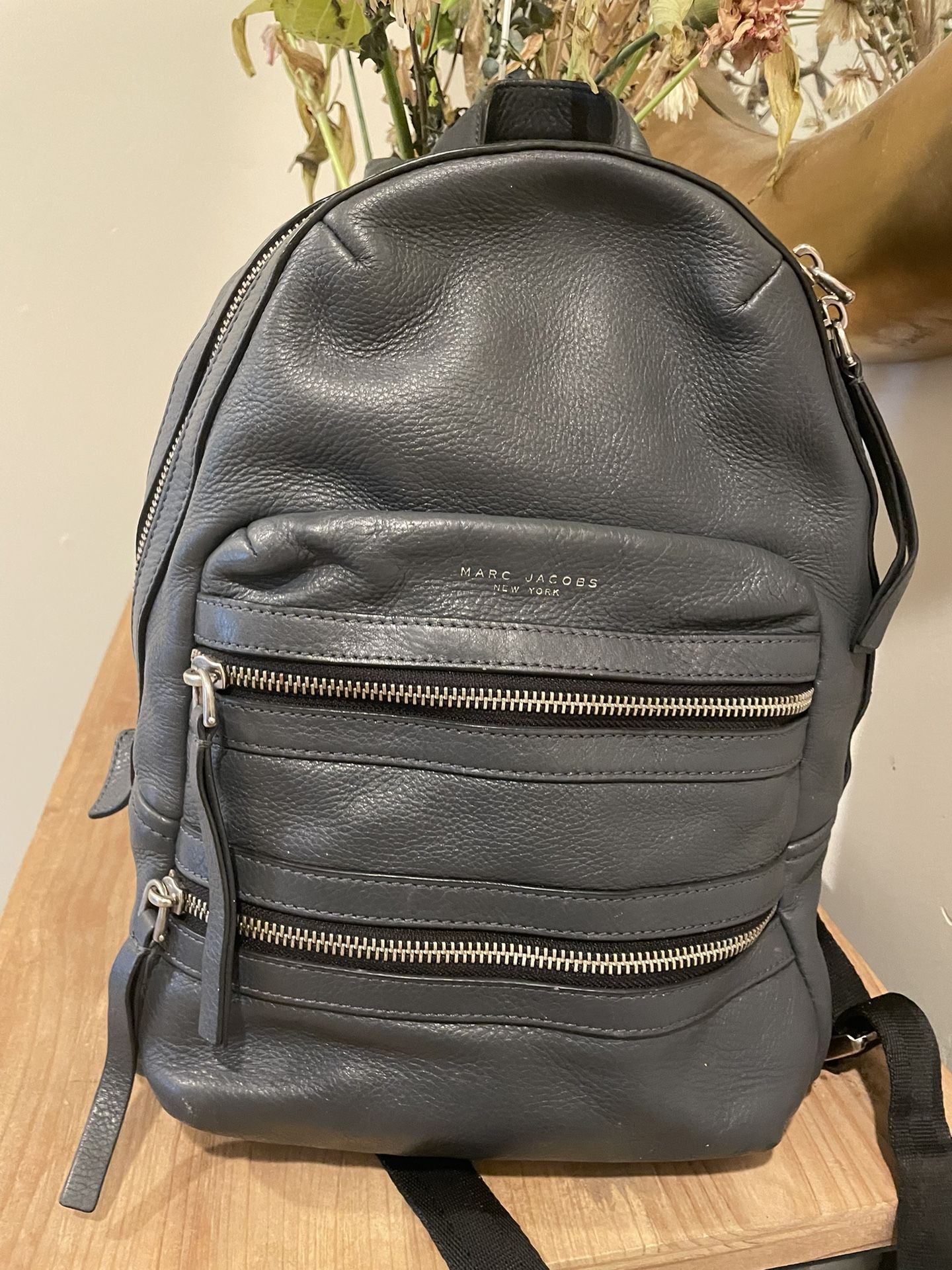 Marc Jacobs grey backpack Marc Jacobs Leather Workwear Backpack – Club de Mode main image 2