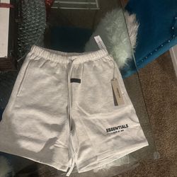 Light Oat essential shorts S/M/L