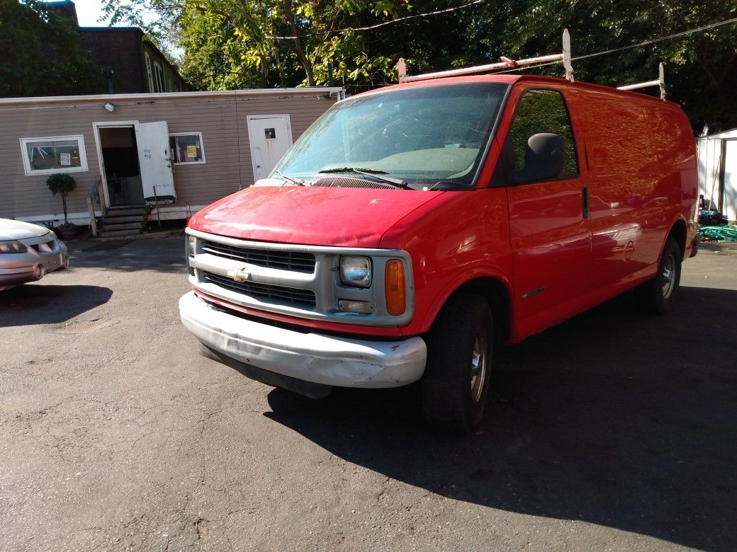 2001 Chevrolet Express