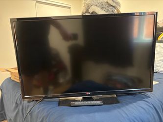 32” in LG Flat Screen  TV  with remote control