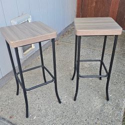 2 Bar Stools
