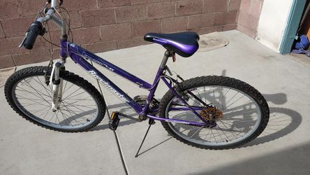 Women bike