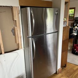 Frigidaire professional 30” Fridge