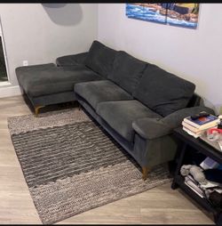Sectional Couch (Like New)