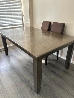 Dining room table 6 chairs
