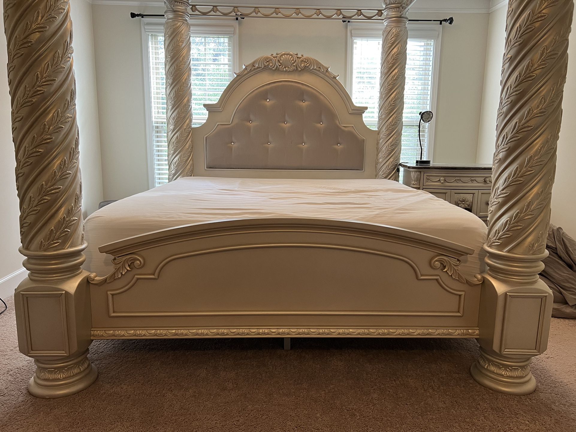Cassimore King Poster Bed with Canopy
