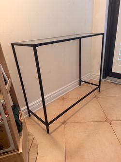 New glass and metal  VASAGLE 39.4 Inches Console Table, Tempered Glass, Metal Frame Modern Entryway Sofa Table, Easy to Assemble, Adjustable Feet, for