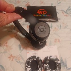 Beats Solo 3, Works Perfect,  New Pads