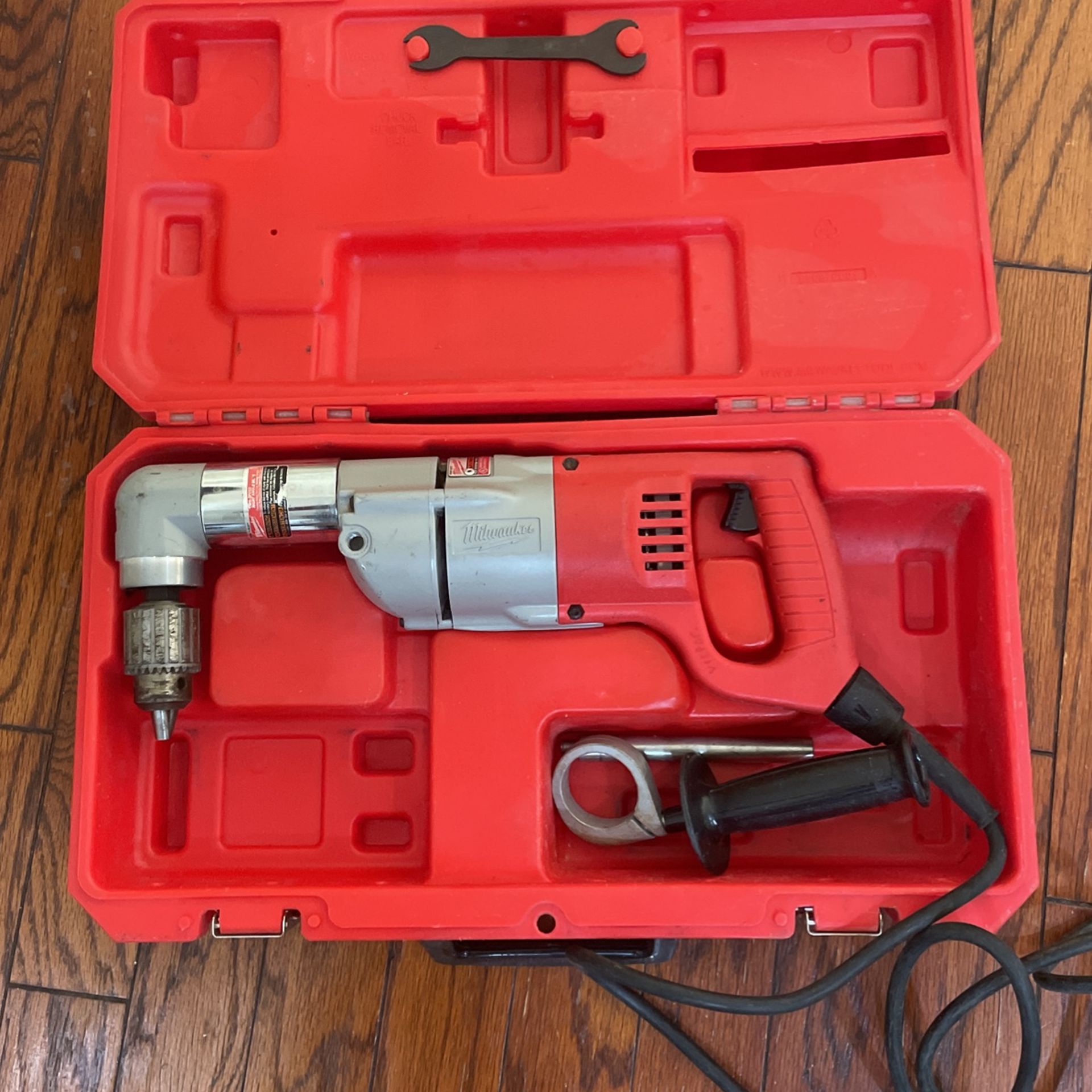 Milwaukee 1107-1 Heavy Duty Right Angle Corded Drill Kit, 120 V