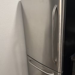 Refrigerator /frezzer