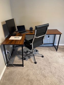 Corner desk and chair