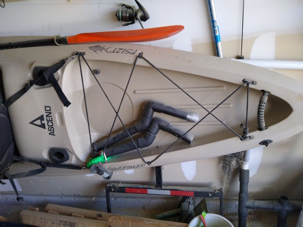 ASCEND FS12T 12 FT KAYAK WITH ACCESSORIES for Sale in San Antonio, TX