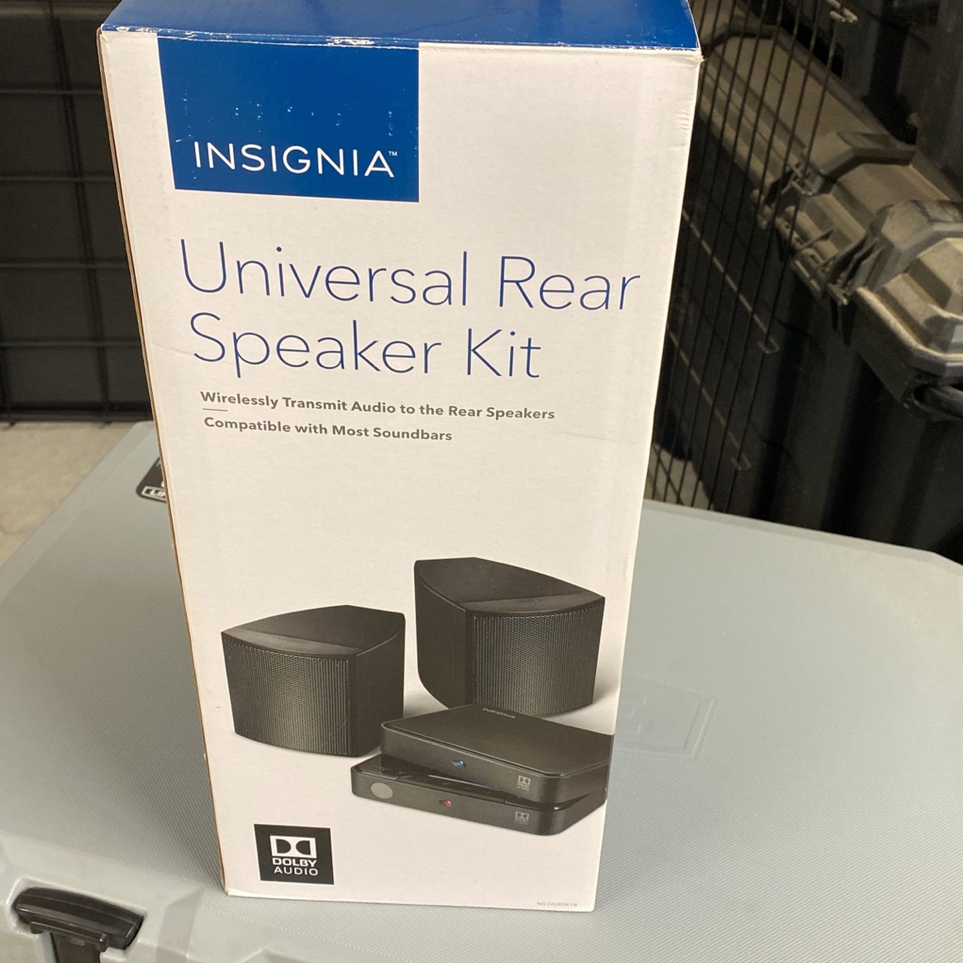 Insignia Universal Rear Wireless Speaker kit