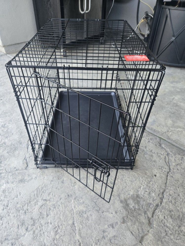 Dog kennel/crate
