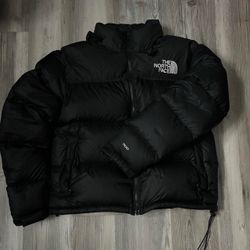 Black north face puffer