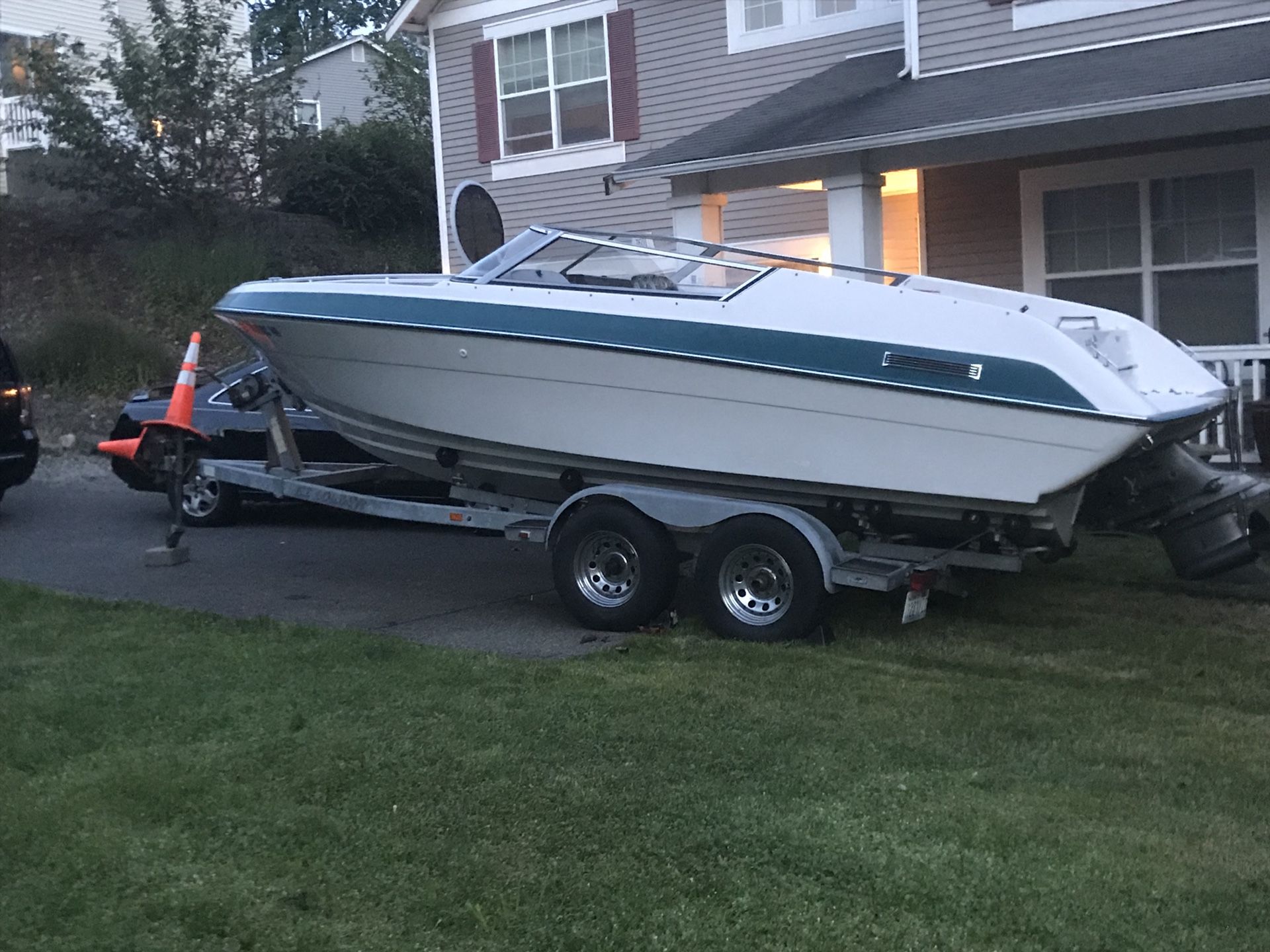 Four Winns Liberator 201 - $3000