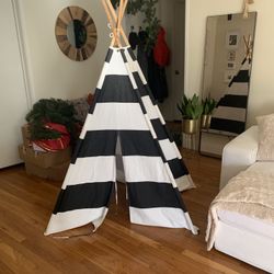 Crate & Barrel Kids Teepee