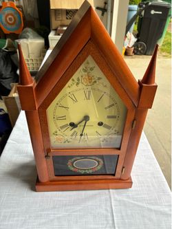 Vintage Seth Thomas Sharon Echo-S Steeple Clock with Floral Detail