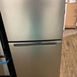 Whirlpool Refrigerator 